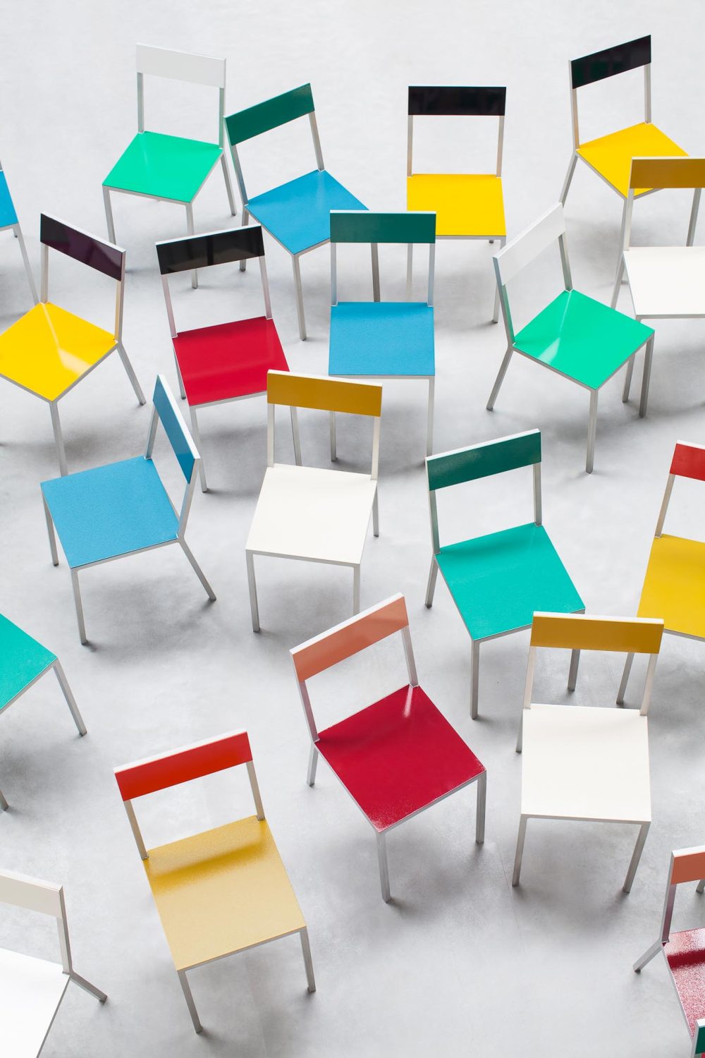 Chaise d'exterieur Alu Chair - Muller Van Severen Savannah Bay Gallery Outdoor-1