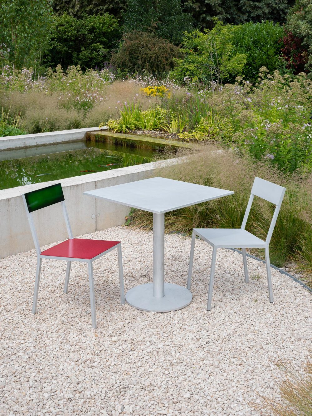 Chaise d'exterieur Alu Chair - Muller Van Severen Savannah Bay Gallery Outdoor-7