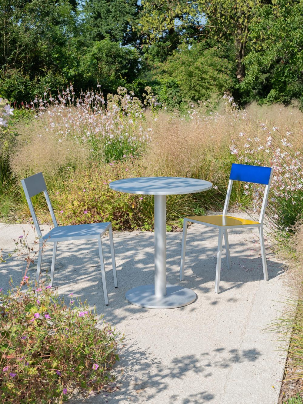 Chaise d'exterieur Alu Chair - Muller Van Severen Savannah Bay Gallery Outdoor-8