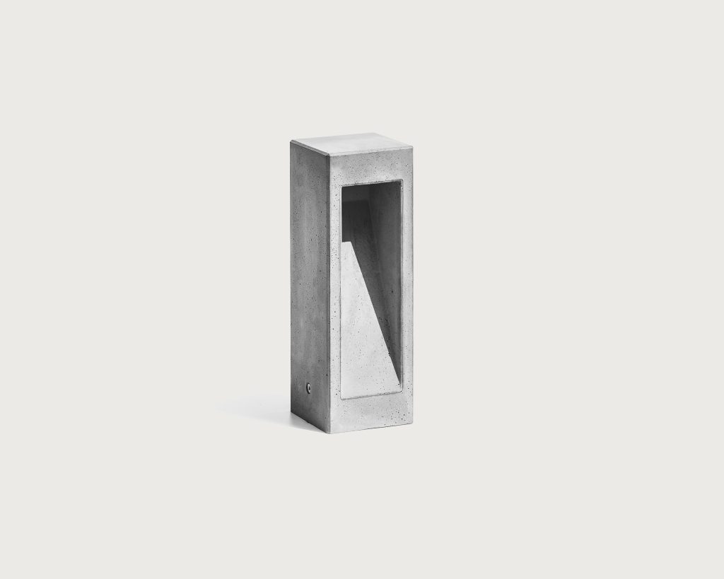 Savannah Bay Gallery-Luminaires-Exterieur-Cube-Medium-Beton-Bentu Design-1