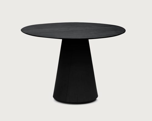Amok Outdoor Dining Table by Carmworks et Savannah Bay Gallery Outdoor