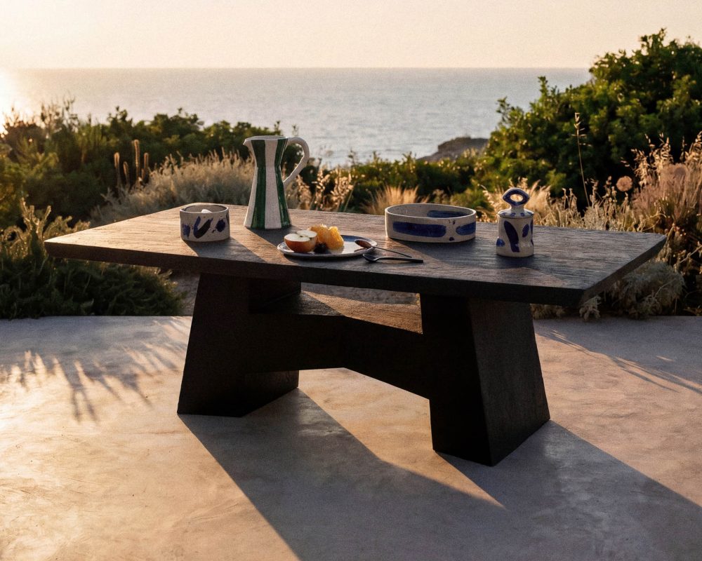 Savannah Bay Gallery-Contemporary Furniture-Tables-Assises-Miroirs-Luminaires-Mogwai Outdoor Dining Table 3